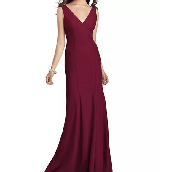 NEW Dessy Collection V Neck Open Back Gown Cocktail Dress in Cabernet - Picture 1 of 8